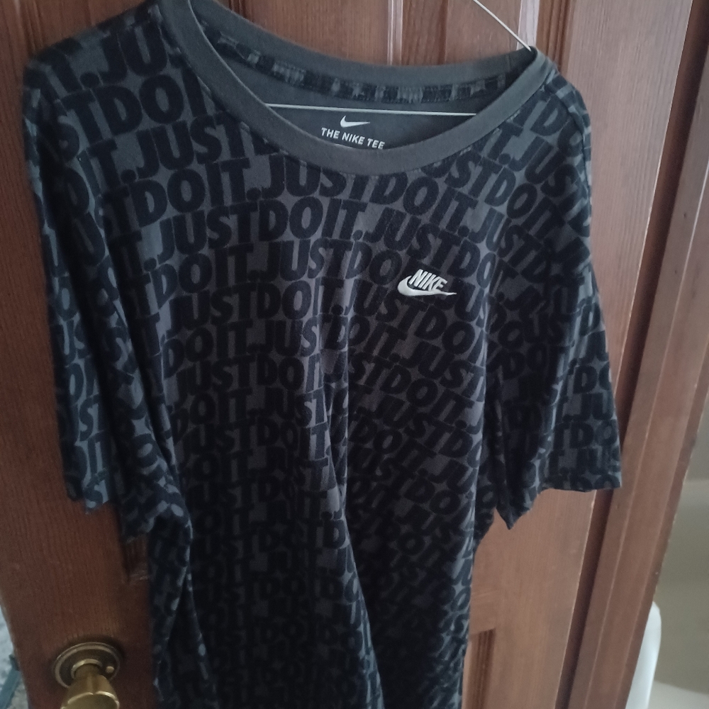 Nike Black 'Just Do It' T-Shirt